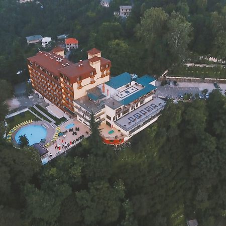 Sputnik Hotel Batumi Exterior photo